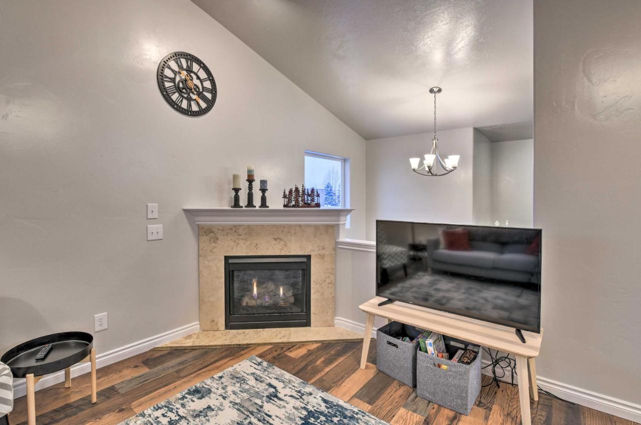 Cozy Anchorage Townhome Less Than Half Mile To Jewel Lake! Buitenkant foto