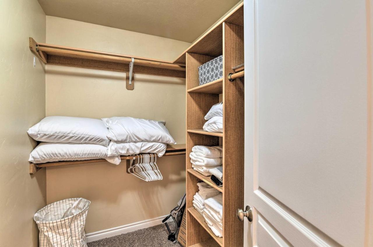 Cozy Anchorage Townhome Less Than Half Mile To Jewel Lake! Buitenkant foto