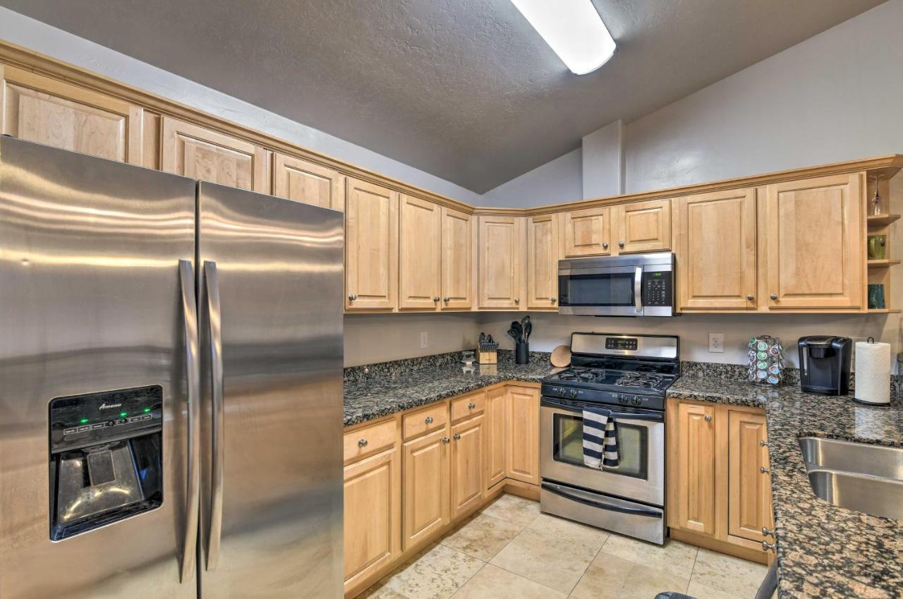 Cozy Anchorage Townhome Less Than Half Mile To Jewel Lake! Buitenkant foto