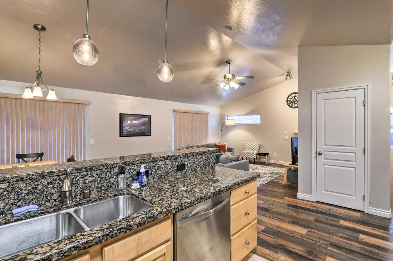 Cozy Anchorage Townhome Less Than Half Mile To Jewel Lake! Buitenkant foto