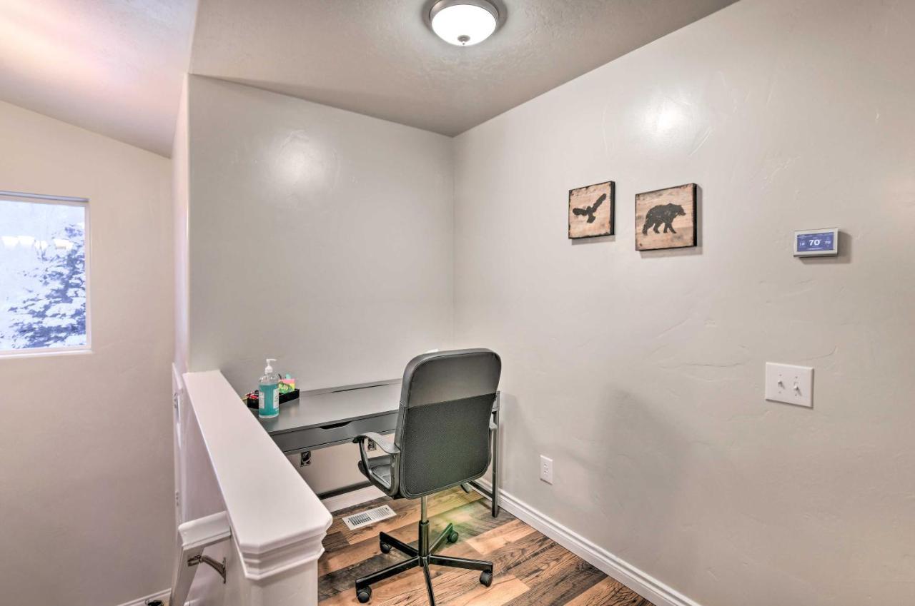 Cozy Anchorage Townhome Less Than Half Mile To Jewel Lake! Buitenkant foto