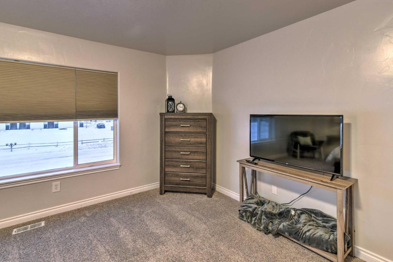 Cozy Anchorage Townhome Less Than Half Mile To Jewel Lake! Buitenkant foto